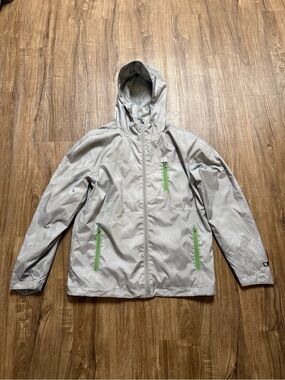 DC Shoes Men's Lightweight Hooded Windbreaker Jacket